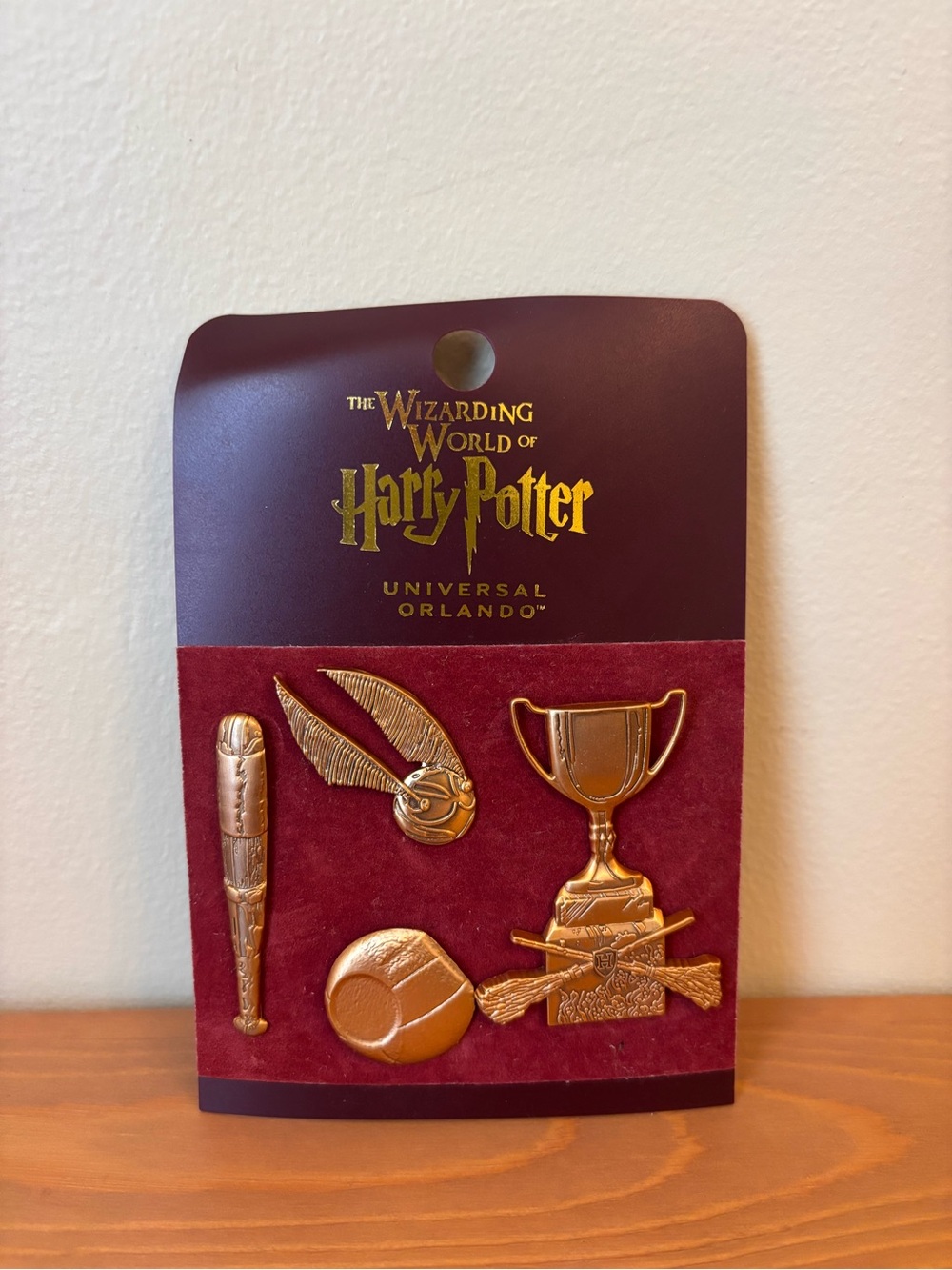 Harry Potter Quidditch Metal Pin Set - Gold Universal Studios Trading pins
